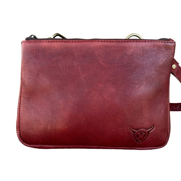 Le Vero Toro Red Leather Crossbody Bag Purse Multi-Compartmental GUC - Picture 2 of 14